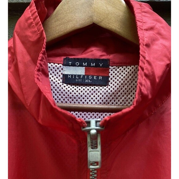 Vtg Tommy Hilfiger Red Nylon Windbreaker Jacket XL Big Logo Sailing Hip Hop 90s - Picture 4 of 15